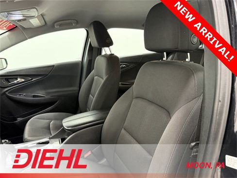 Used 2018 Chevrolet Malibu LT image 17
