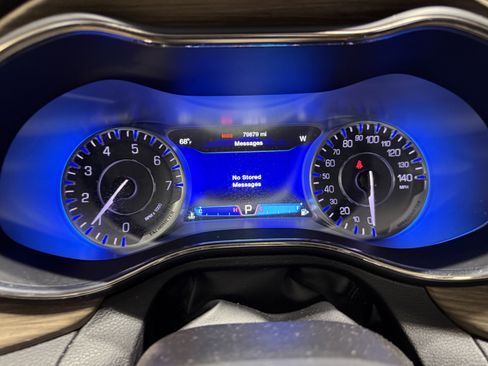 Used 2015 Chrysler 200 C w/ Navigation & Sound Group I image 15