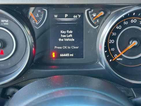 Used 2019 Jeep Wrangler Sport image 13