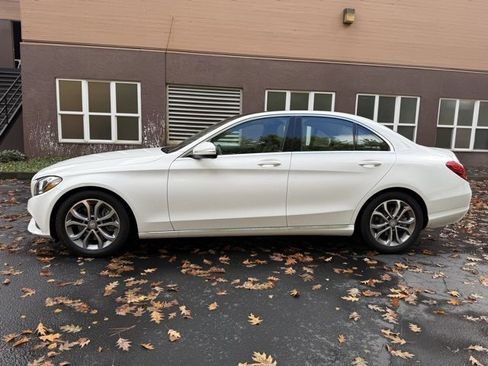 Used 2015 Mercedes-Benz C 300 Sedan image 8