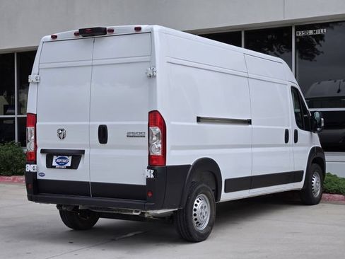 Used 2026 RAM ProMaster 2500 w/ Convenience Group FWD image 7