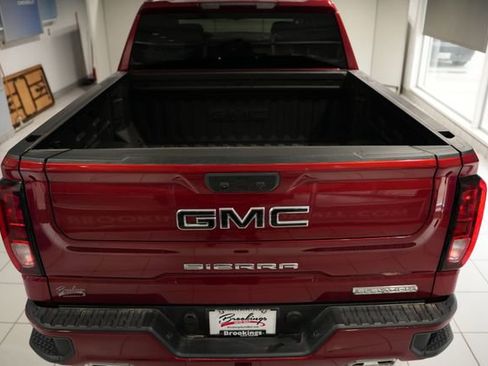 Used 2024 GMC Sierra 1500 Elevation image 8