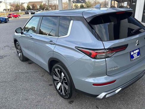 New 2026 Mitsubishi Outlander SE image 6