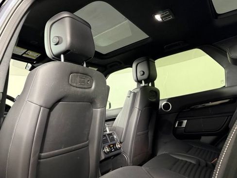 Used 2025 Land Rover Discovery S AWD/4WD image 25