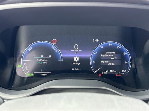 Used 2025 Toyota Sienna XSE image 23