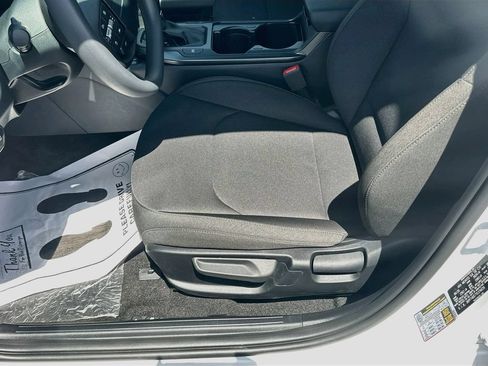 New 2026 Kia K4 FWD image 18