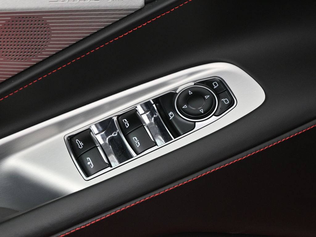 Used 2021 Chevrolet Corvette Stingray Premium Conv w/ Z51 Performance Package RWD image 9