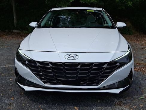 Used 2023 Hyundai Elantra Limited w/ Cargo Package FWD image 2