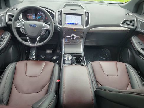 Used 2020 Ford Edge Titanium w/ Equipment Group 301A FWD image 14