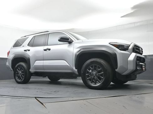 Certified 2026 Toyota 4Runner SR5 AWD/4WD image 39