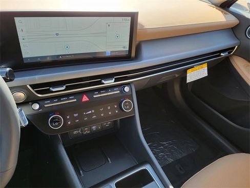 New 2026 Hyundai Sonata Limited image 16