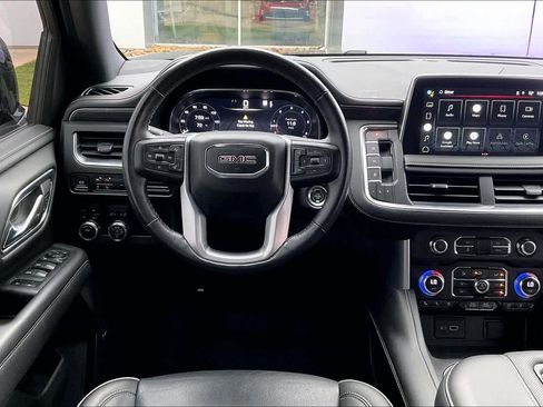 Used 2022 GMC Yukon SLT w/ SLT Luxury Package image 7