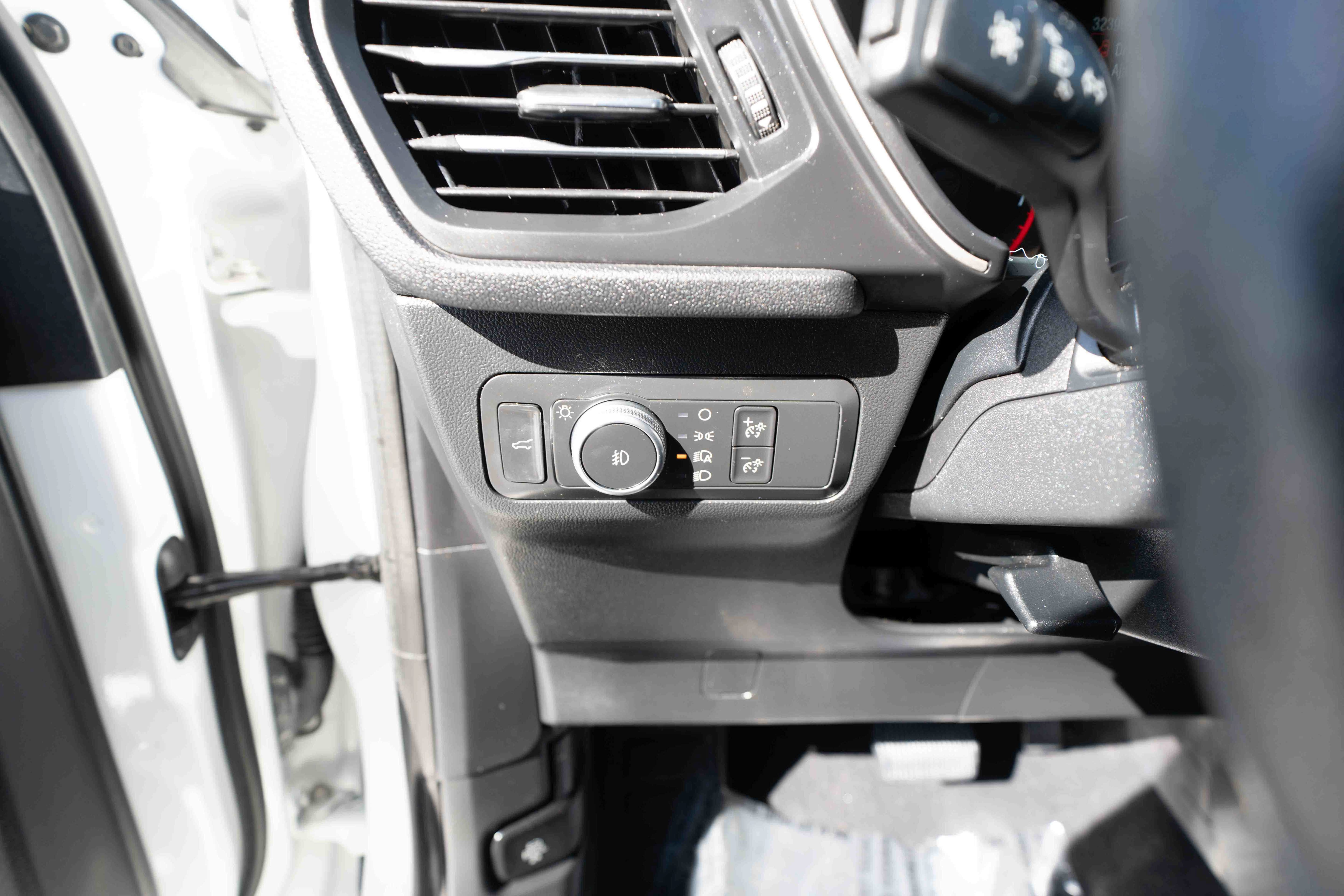 Used 2020 Ford Escape SEL AWD/4WD image 11