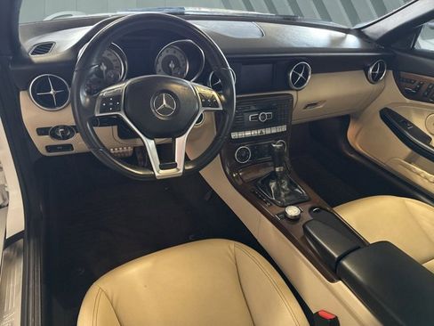 Used 2015 Mercedes-Benz SLK 250 image 23