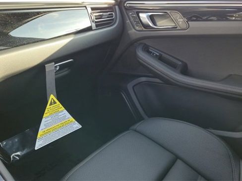 New 2025 Porsche Macan image 15