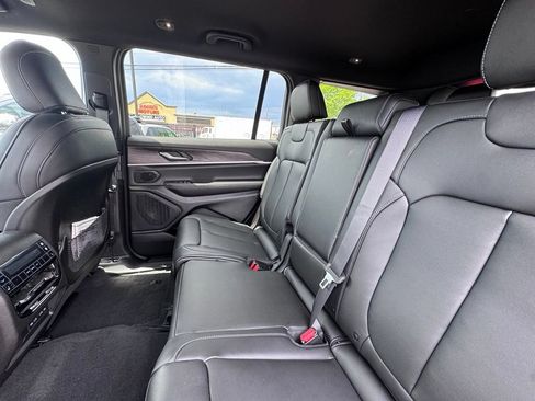 New 2026 Jeep Grand Cherokee L Limited AWD/4WD image 16