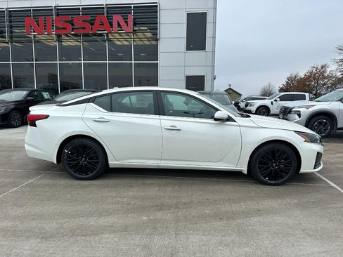 New 2025 Nissan Altima 2.5 SV w/ SV Special Edition Package image 2