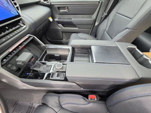 New 2025 Toyota Tundra Platinum AWD/4WD image 12