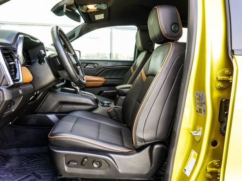 Used 2023 GMC Canyon AT4 w/ Canyon Safety Plus Package image 32