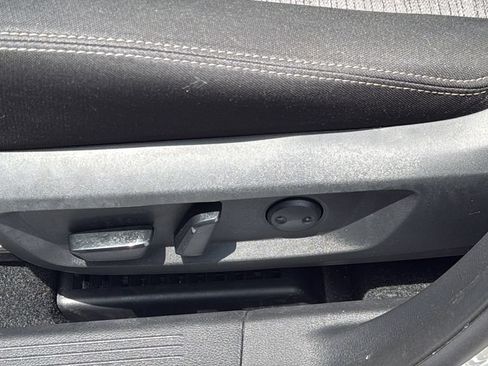 Used 2023 Nissan Rogue SV AWD/4WD image 10