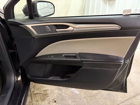 Used 2018 Ford Fusion S image 23