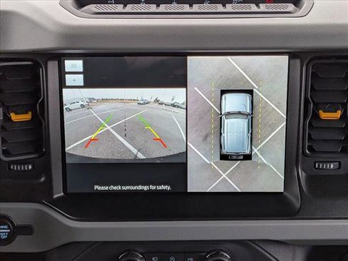 Used 2022 Ford Bronco Badlands image 13