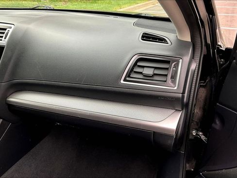Used 2019 Subaru Outback 2.5i AWD/4WD image 25