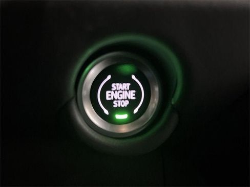 New 2025 Chevrolet Suburban Premier image 17