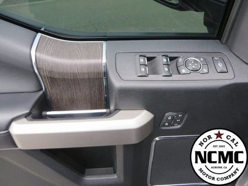 Used 2020 Ford F250 Lariat image 31