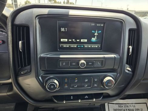 Used 2018 Chevrolet Silverado 1500 Custom w/ Trailering Package AWD/4WD image 18