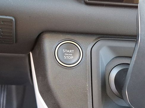 Used 2025 Land Rover Defender 110 S image 27