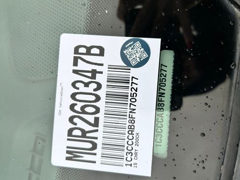 Used 2015 Chrysler 200 Limited w/ Convenience Group image 31