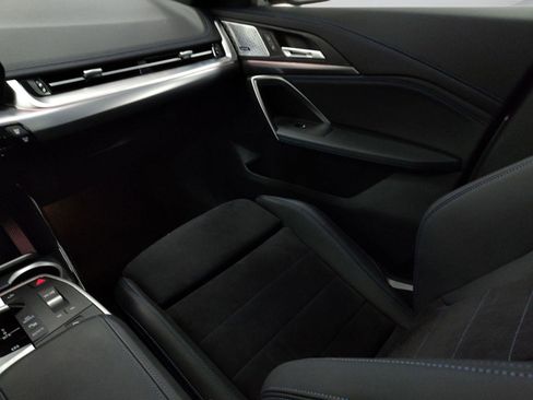 Certified 2025 BMW X1 M35i w/ Premium Package image 25