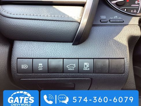 Used 2024 Toyota Camry SE image 16