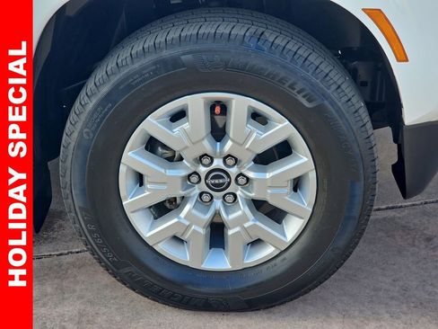 Used 2023 Nissan Frontier SV w/ Technology Package image 38