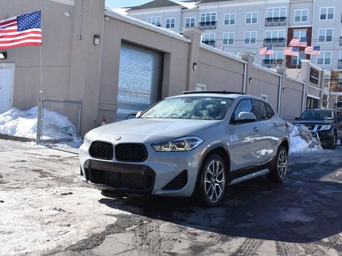Used 2022 BMW X2 sDrive28i image 3
