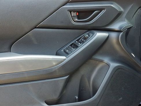 Used 2024 Subaru Crosstrek 2.0i Premium image 12