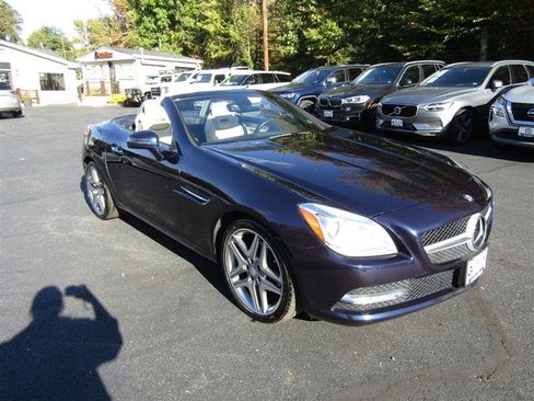 Used 2015 Mercedes-Benz SLK 250 image 35