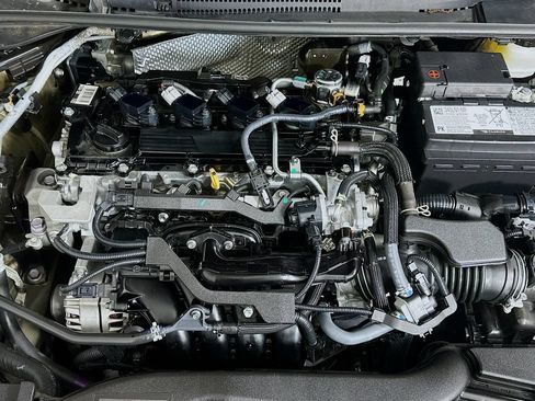 Certified 2025 Toyota Corolla LE FWD image 28