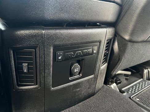 Used 2015 RAM 2500 Limited image 25