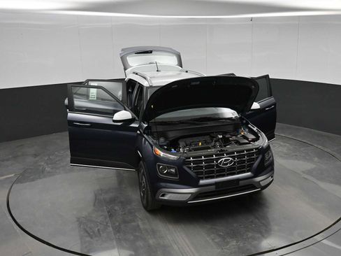 New 2026 Hyundai Venue SEL FWD image 38