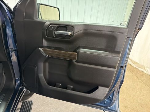 Certified 2022 Chevrolet Silverado 1500 RST w/ LPO, Blackout Package AWD/4WD image 22