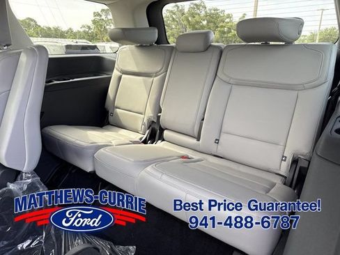 New 2026 Ford Expedition Active AWD/4WD image 12