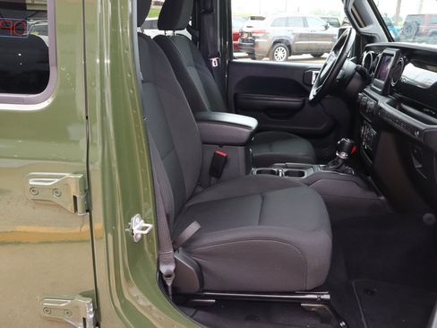 Used 2021 Jeep Wrangler Unlimited Sport AWD/4WD image 22