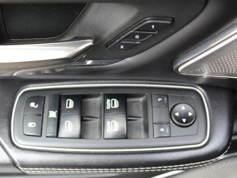 Used 2019 RAM 1500 Limited RWD image 32