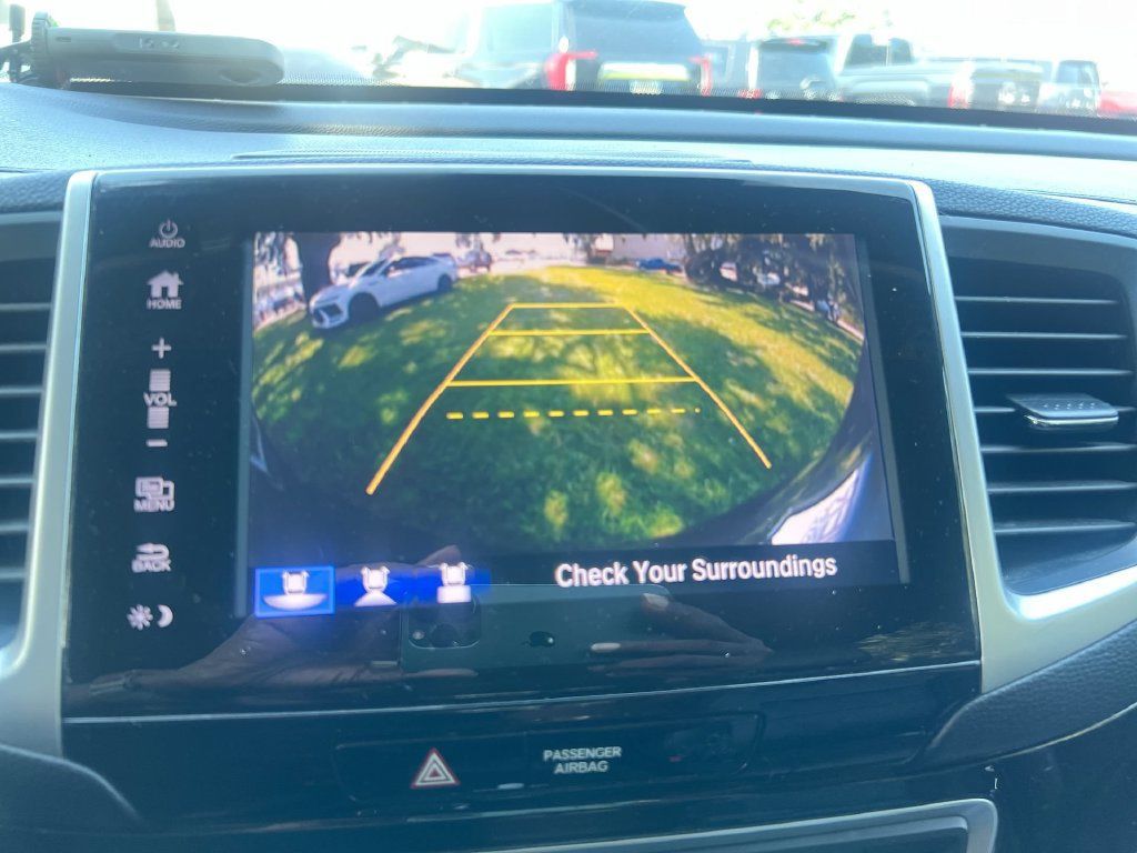 Used 2017 Honda Pilot Touring image 23