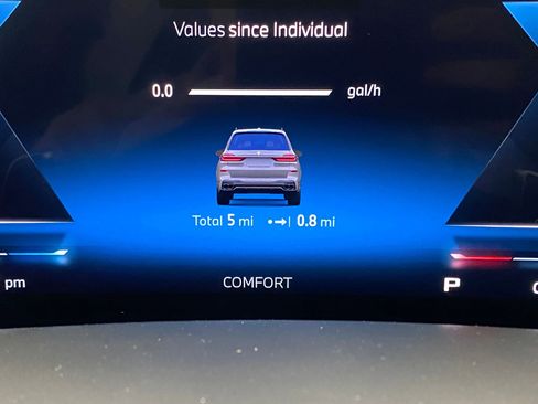 New 2026 BMW X7 M60i image 28