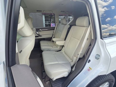 Used 2017 Lexus GX 460 Premium AWD/4WD image 12