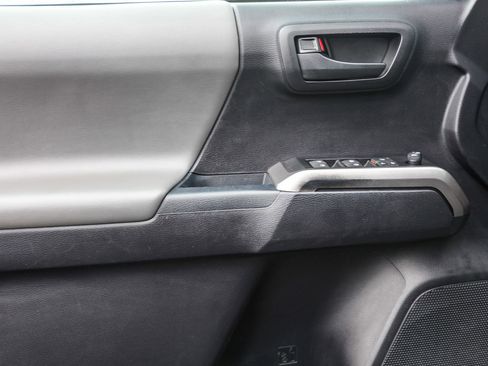 Used 2021 Toyota Tacoma SR5 image 19