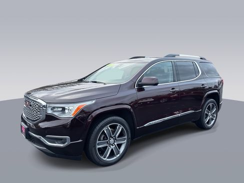 Used 2017 GMC Acadia Denali w/ Technology Package image 7